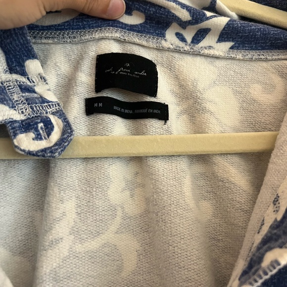 Urban outfitters pull over - Picture 3 of 3